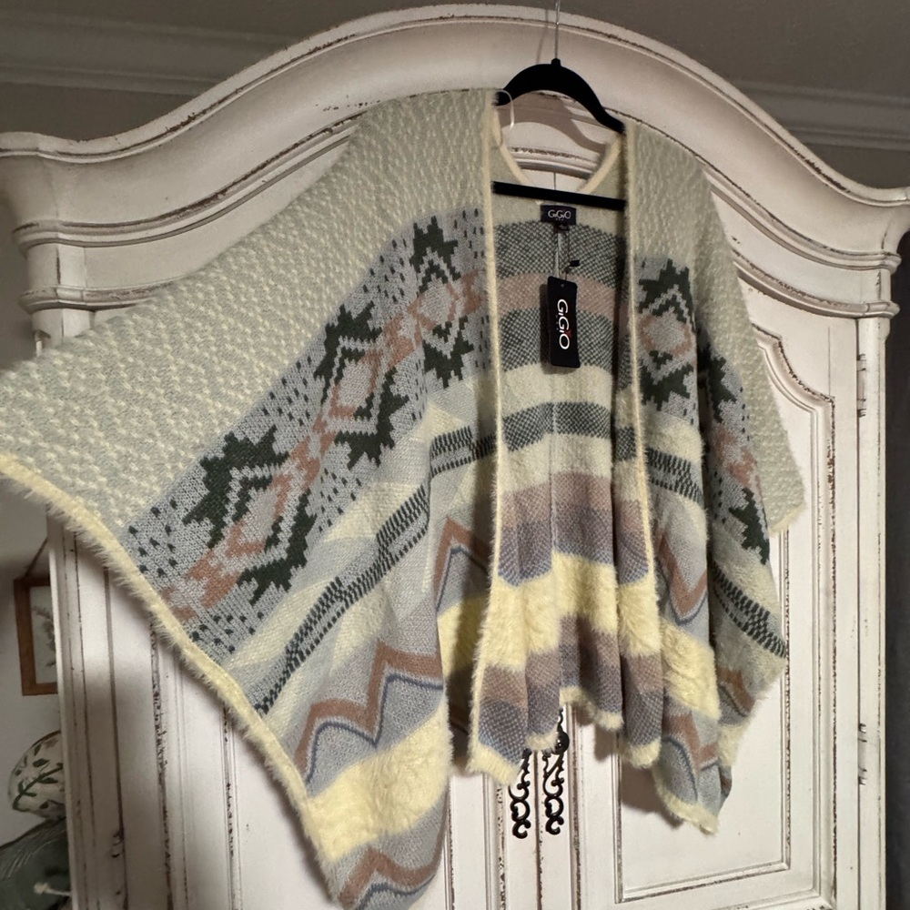 Three Bird Nest Women's Cream and Gray Patterned Kimono